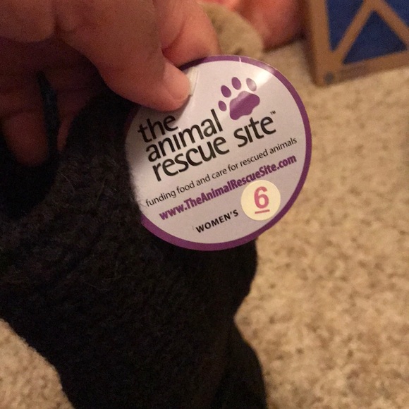 ❌SOLD❌Animal Rescue winter boots - Picture 4 of 4